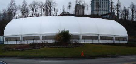 20091128_rink_at_the_brink_tent