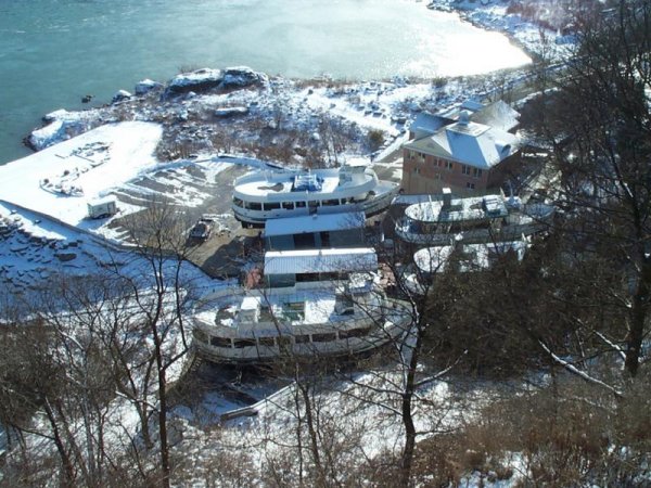 Niagara Falls in Winter 2000 - 14