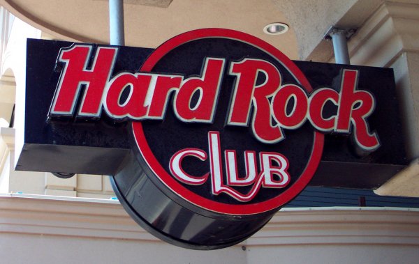 Hard Rock Club small sign