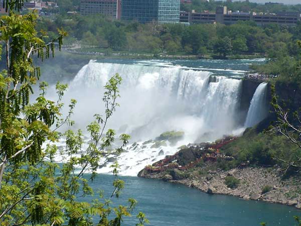 Niagara Falls in Spring 2006 26