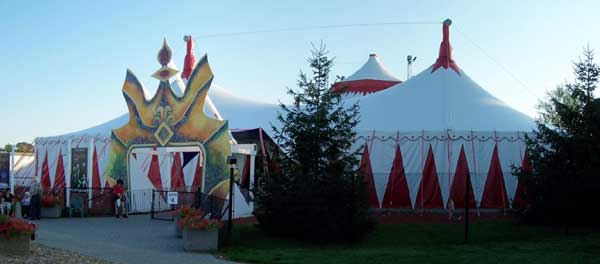 Summer 2006 Cirque Niagara Avaia 08