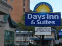 Days Inn and Suites by the Falls sign